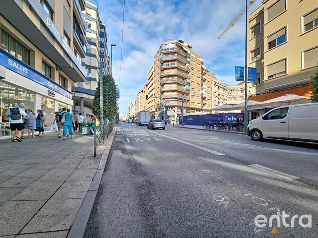 Oficina en venta en Avenida de Maisonnave — 14