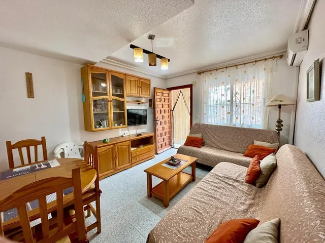 SE VENDE ADOSADO EN LOS NAREJOS, DOS habitaciones Y DOS ASEOS — 3
