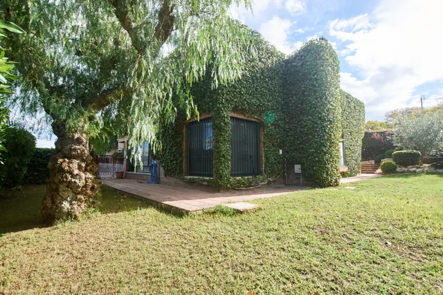 EN VENTA CASA EN VILANOVA I LA GELTRÚ (ZONA L´ARAGAI) — 50