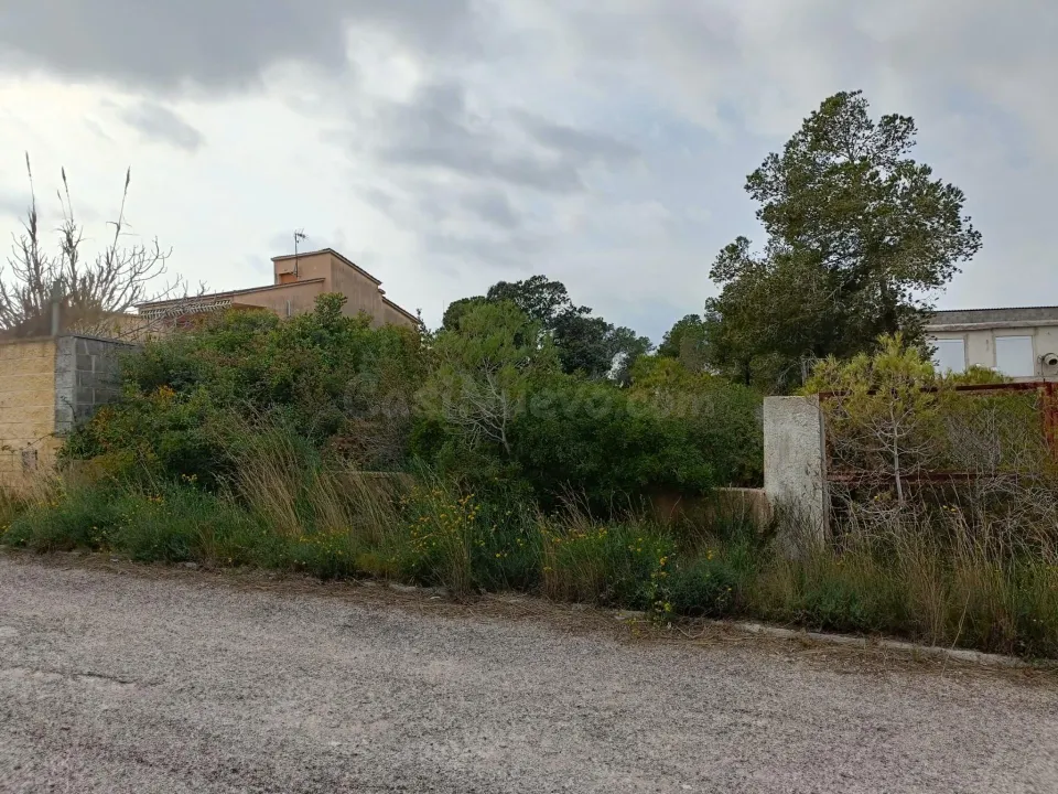 Terreno en urbanización Mas Astor
