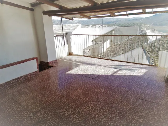 Ideal cómo inversión o si desea vivir en un pueblo con encanto como es Iznájar (Córdoba). — 33