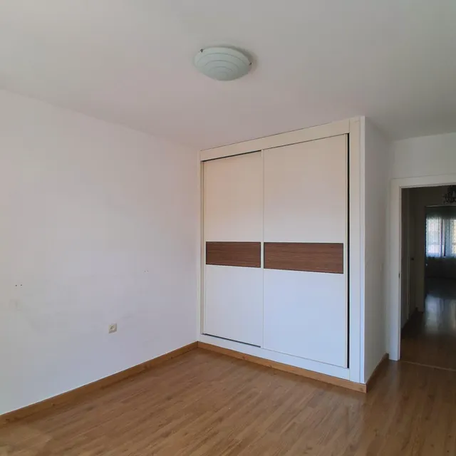 Piso de 137 m2 en la Avenida de España (Junto a El Corte Inglés) . — 24