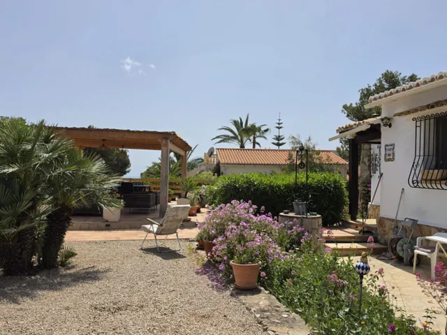 Encantadora villa en la prestigiosa zona de Balcón al Mar, Jávea — 41