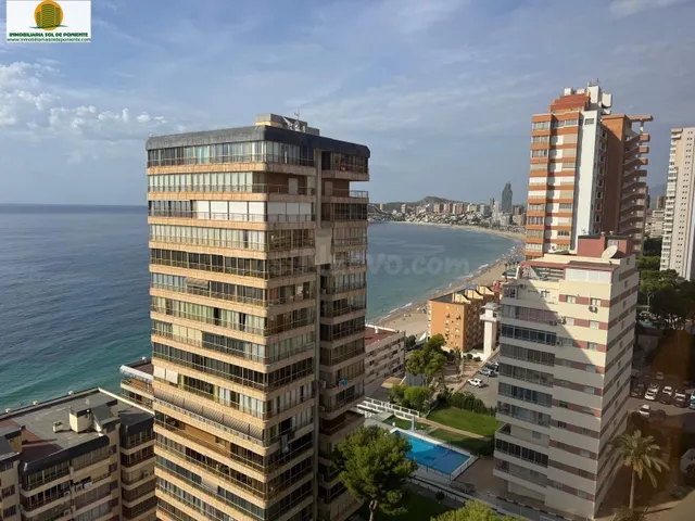 Segunda linea de playa poniente en Benidorm ! 3 habitaciones 2 baños garaje y trastero — 3