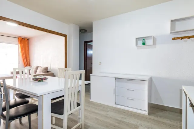 Apartamento con gran terraza y piscina en Playa de los Náufragos — 21