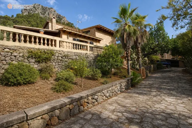 Finca Rústica Con Piscina, Amplias Terrazas y Vistas a la Mo - foto 2