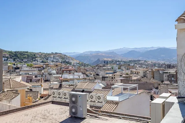 GRAN PISO EN CALLE RECOGIDAS — 35