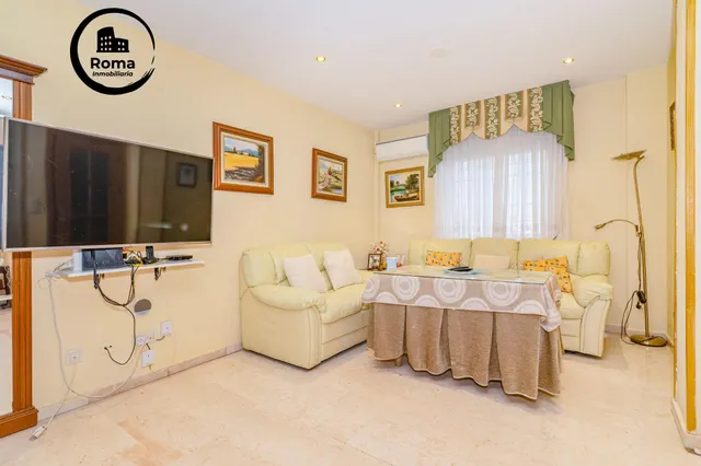 ¡AMPLIA CASA DE 4 DORMITORIOS, 3 BAÑOS Y CALEFACCIÓN CENTRAL EN LA ZUBIA! ✨ — 4