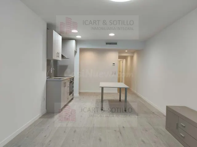 PISO REFORMADO A ESTRENAR CON TERRAZA Y TRASTERO EN EL CENTR - foto 5