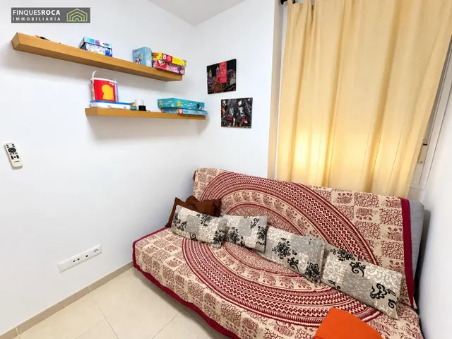 Para entrar a Vivir Piso de 3 Dormitorios, 2 Baños, Cocina Independiente, Comedor-Estar, Terraza y Piscina Comunitaria — 21