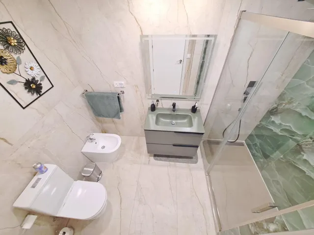 VIVIENDA COMPLETAMENTE REFORMADA Y PERFECTAMENTE EQUIPADA — 14