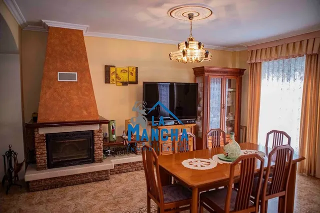 *595.000€* inmobiliaria la mancha vende casa en el barrio de san pablo de Albacete — 7