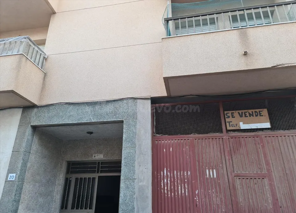 Venta de local en El Ejido (Almería)