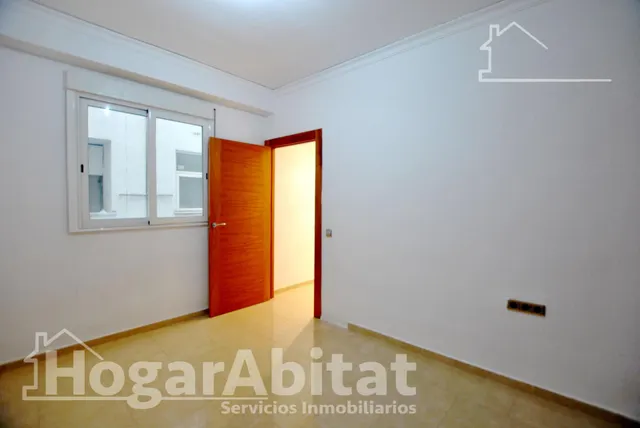 ¡GRAN OPORTUNIDAD! AMPLIO, BONITO Y EXTERIOR CON TERRAZA EN EL CENTRO — 33