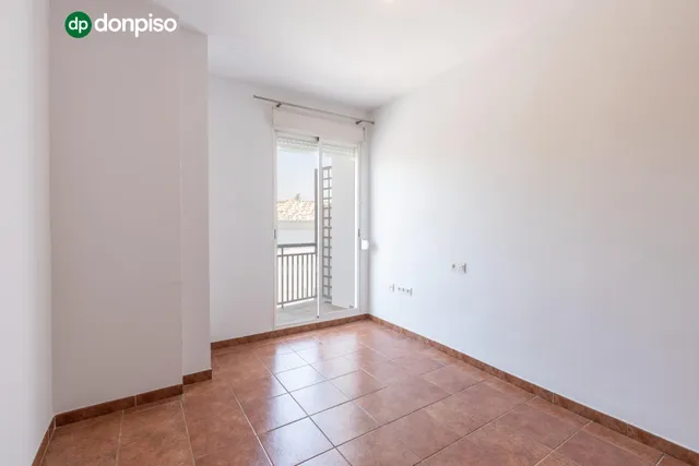 FANTÁSTICO TRÍPLEX EN CÁJAR: UNA VIVIENDA LLEVA DE AMPLITUD Y LUMINOSIDAD — 30