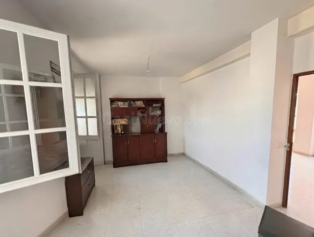 Amplia Casa de Tres Plantas en el Corazón de Morón de la Frontera — 13