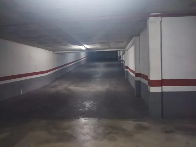 V.P.O.  CON 2 GARAJES Y TRASTERO EN URBANIZACIÓN CON PISCINA — 32