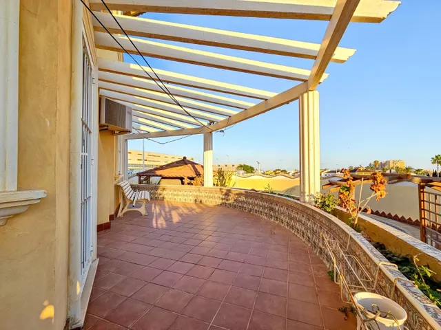¡Descubre la Exclusividad y el Lujo Mediterráneo en Esta Impresionante Villa en Esquina - Torrevieja — 31