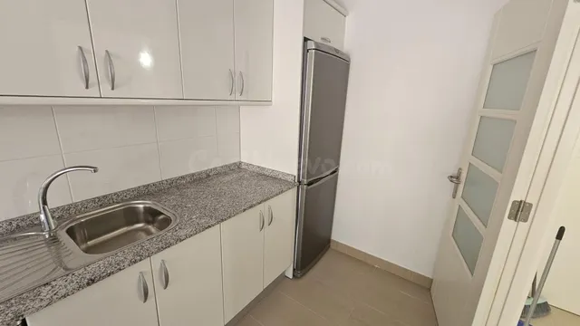 Oportunidad de Inversión: Moderno Piso en San Antonio, Telde — 5