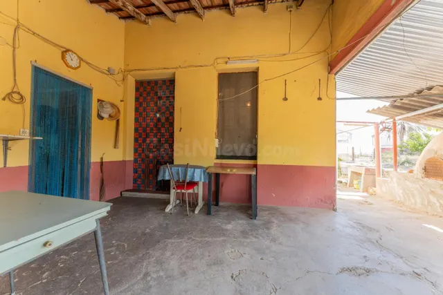 Excelente casa de campo para reformar en una ubicación privi - foto 2