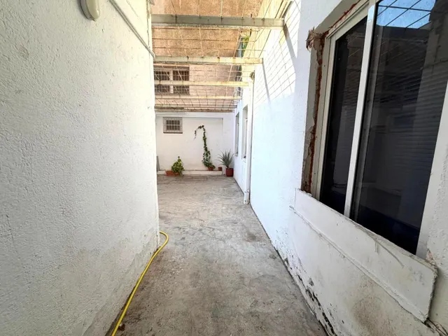 Amplio  Piso + Local en Singuerlin, Santa Coloma de Gramanet por €259.900 — 17
