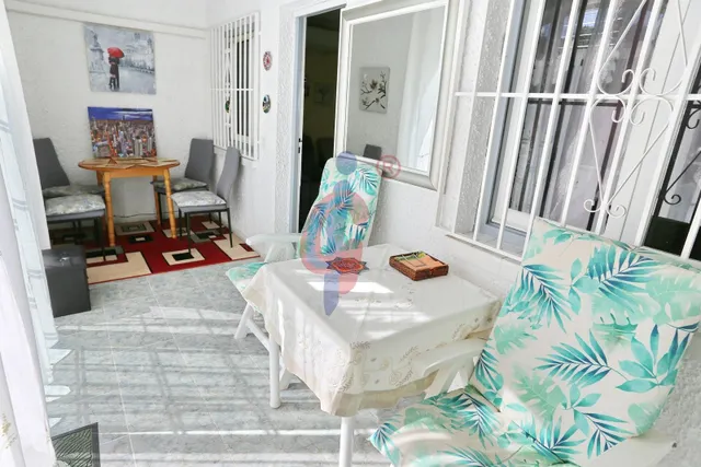 Se alquila encantador bungalow en planta baja en la urbanización San Luis, Torrevieja — 7