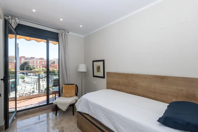 PISO CON TERRAZA, PISCINA, GARAJE Y TRASTERO EN VIALIA — 10