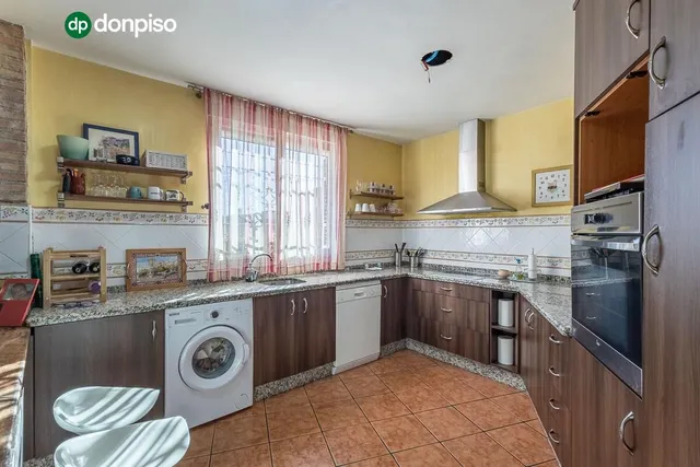 Chalet en los Chopos, Las Gabias — 10