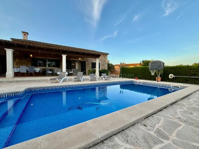 Lujosa casa de campo en alquiler en zona Campos. - foto 3
