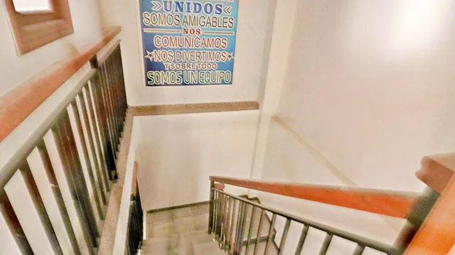 ¡Descubre tu nuevo espacio de trabajo en el corazón de la ciudad! Presentamos un local de dos planta — 11