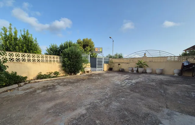 CASA EN EL CAMPO CERCA DEL PUEBLO — 9