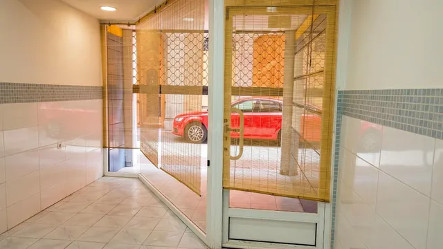 Local comercial de 80 m2 en pleno centro de Nules - foto 2