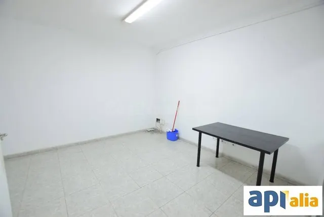 LOCAL 80m2 en Alquiler - foto 4