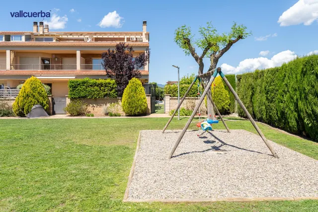 CASA ESQUINERA EN RESIDENCIAL AIGÜESVERDS DE REUS — 13