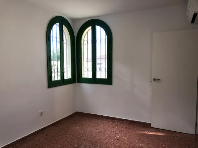 Local comercial situado en las marinas, sobre el Km 4 — 8
