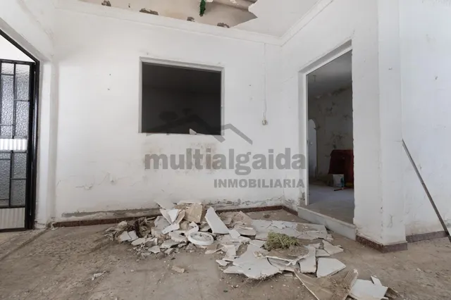 CASA EN LA ZONA DEL PALMAR — 26