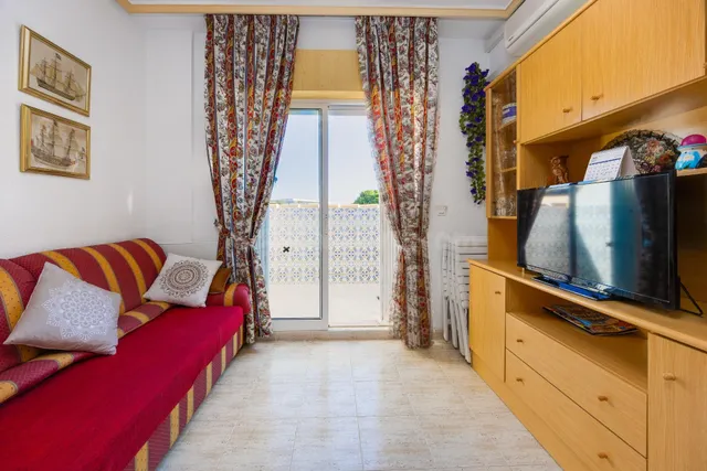 Ático con terraza, garaje y piscina a 250 metros del mar — 3