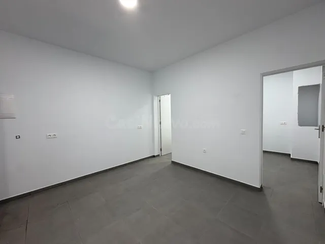 Apartamento 1 habitación 50m² en alquiler - Llano del Moro - foto 3