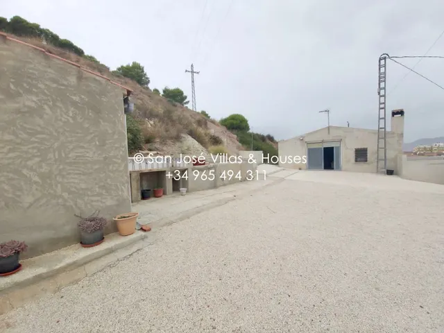 SE VENDE CASA DE CAMPO DIAFANA MUY CERCA DE ASPE — 22