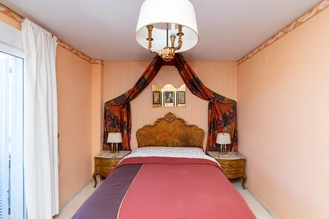 CHALET INDEPENDIENTE CON PISCINA PRIVADA, JARDÍN Y GARAJE EN MONACHIL — 47