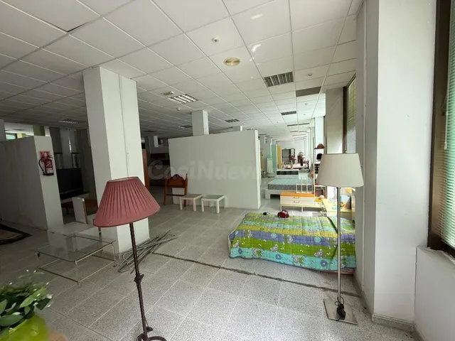 Gran Local en Venta en La Laguna - Espacio que Impulsa a tu Negocio — 31