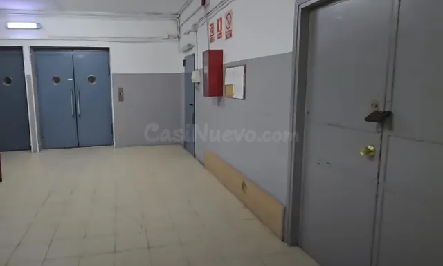 Local Industrial en Badalona - 372 m2