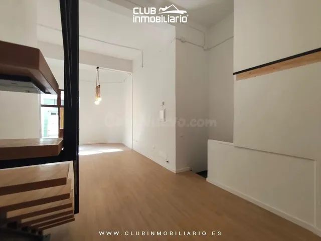 Loft de diseño con doble altura en pleno corazón de El Tosca - foto 3