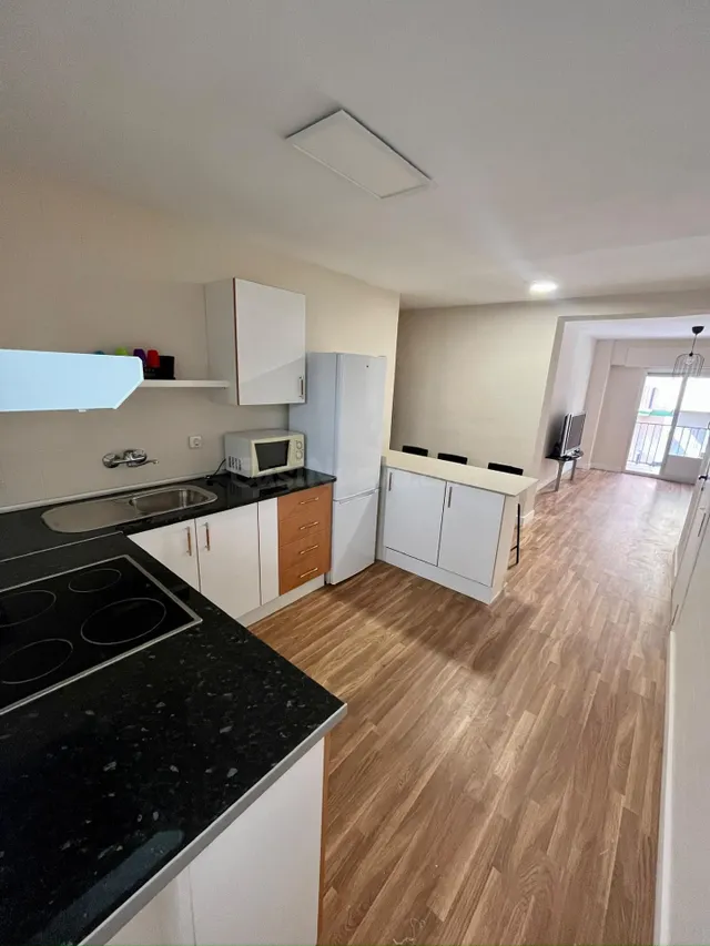 PISO EN VENTA EN EL CENTRO ZONA ALTA-Calle Músic Josep Carbonell — 3