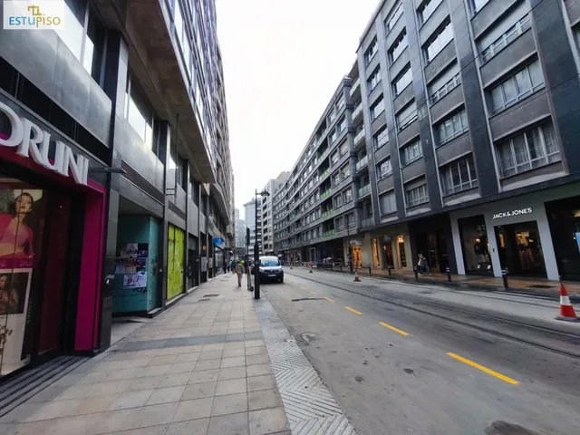 ¡5 habitaciones Y 2 BAÑOS EN PLENO CENTRO! 144 m2 EN CALLE GENERAL ÁLAVA — 13