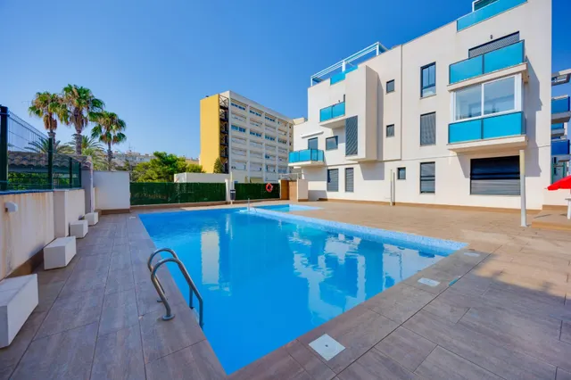 Venta de Apartamento 2 dormitorios zona Habaneras,piscina comunitaria en Torrevieja. — 29