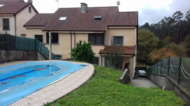 CHALET PAREADO EN VENTA EN STA. MARIA DE FIGUEIRAS — 40