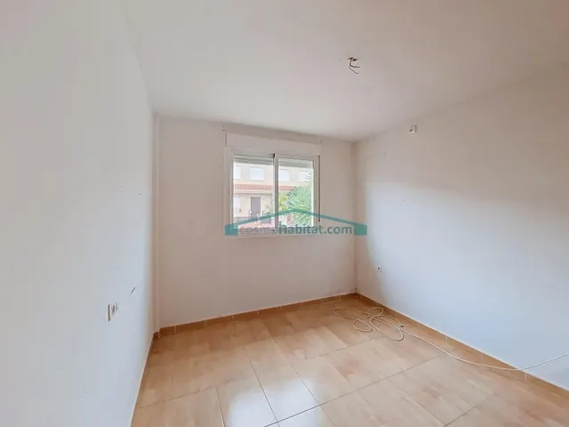 Chalet con jardín, 4 dormitorios y sótano independiente en Alfara de la Baronía — 23