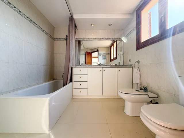 ESPECTACULAR CASA EN SELVA — 19