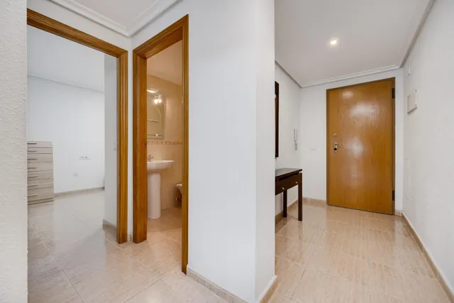 Venta de amplio apartamento seminuevo Ed.Torreaguas Torrevieja — 34